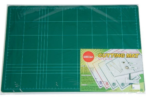 Cutting board 45x30cm 3mm green